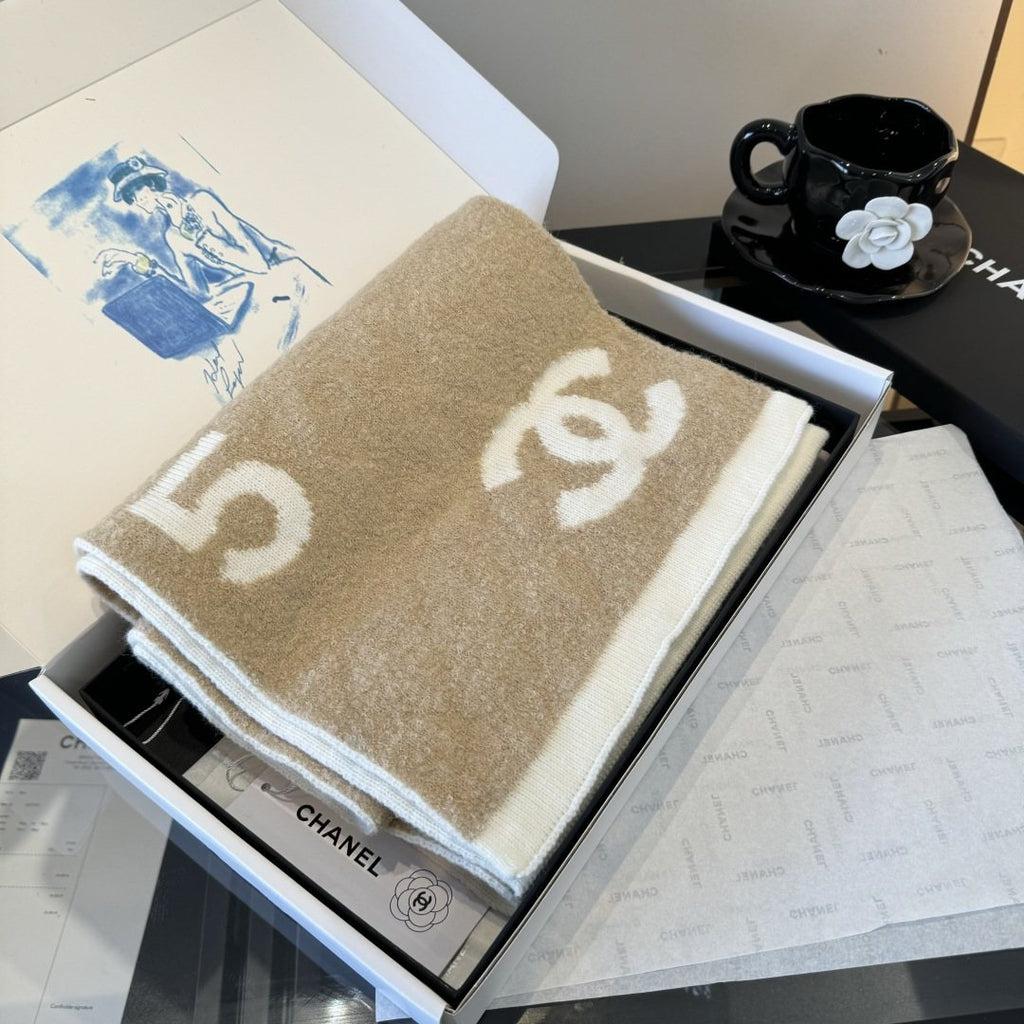 Chanel Logo Motif Knit Scarf — front