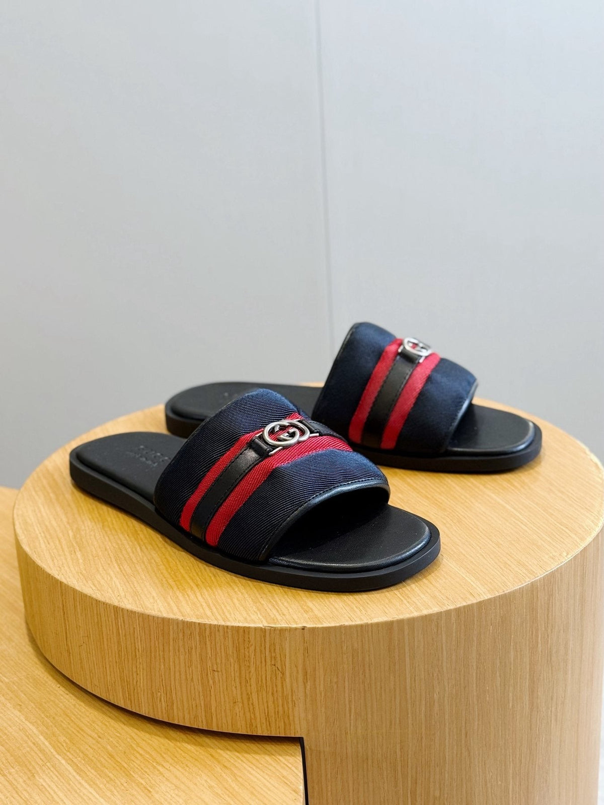 Gucci Interlocking G Slide Sandals — front
