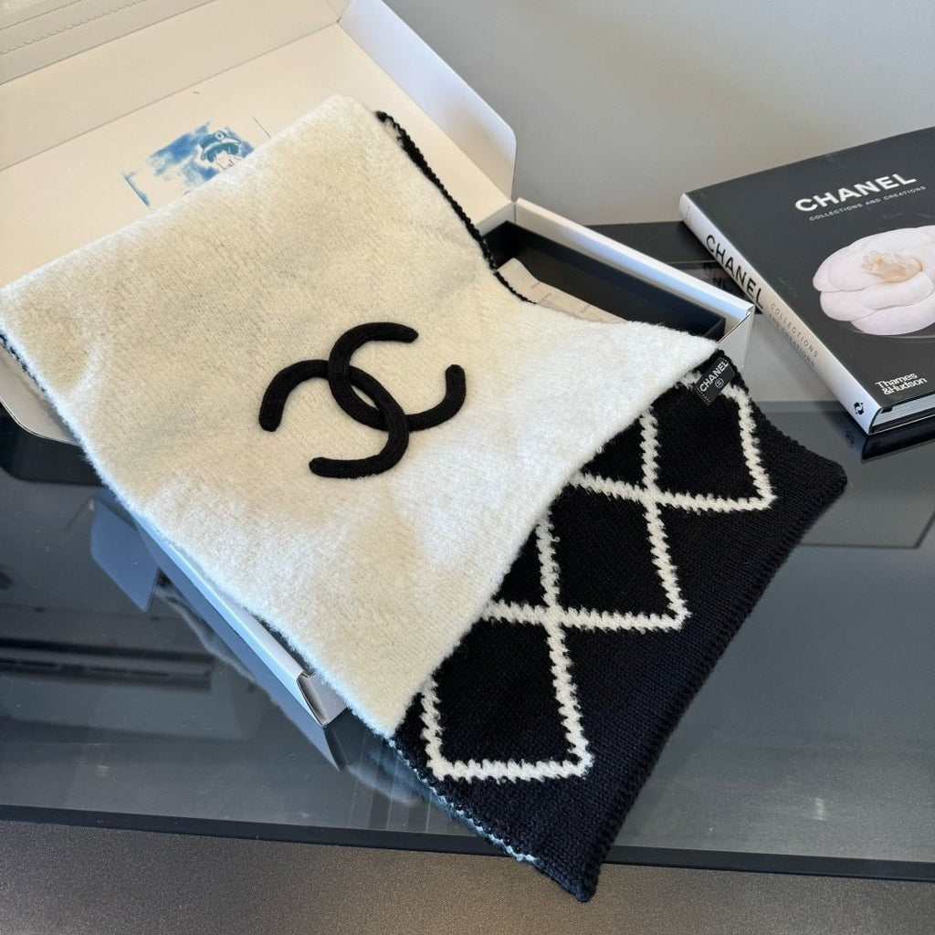 Chanel Ivory & Black Knit Scarf — front