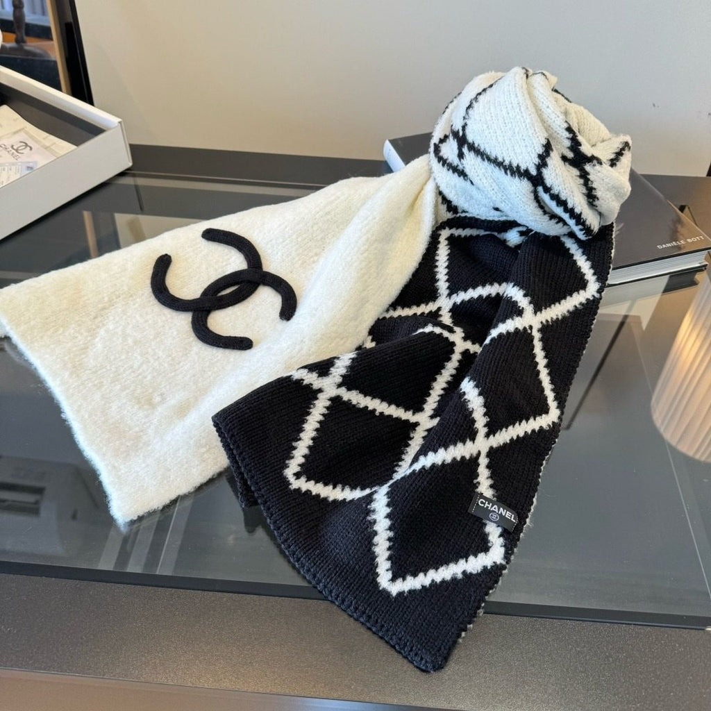 Chanel Black & Ivory Knit Scarf — front