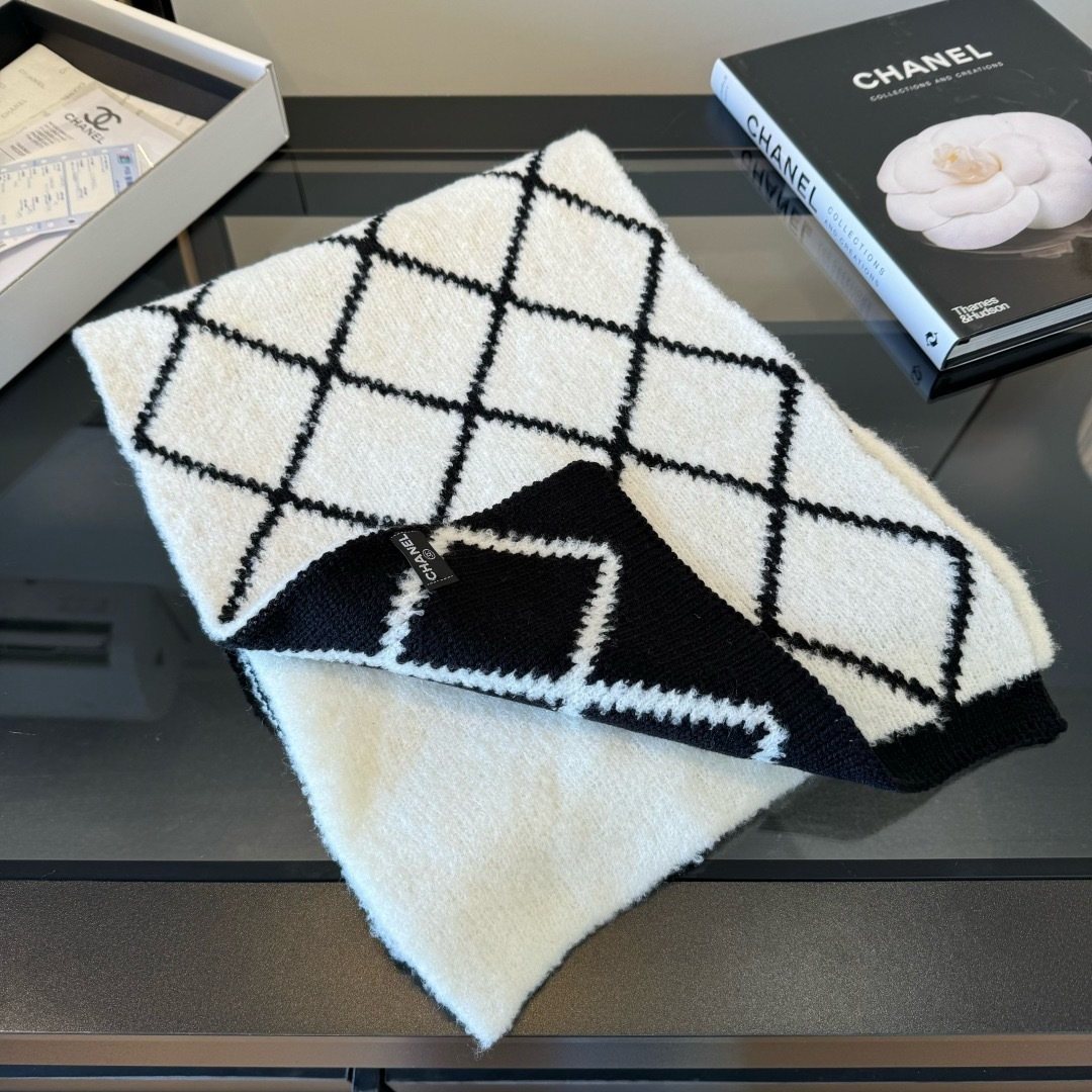 Chanel Ivory & Black Knit Scarf — side