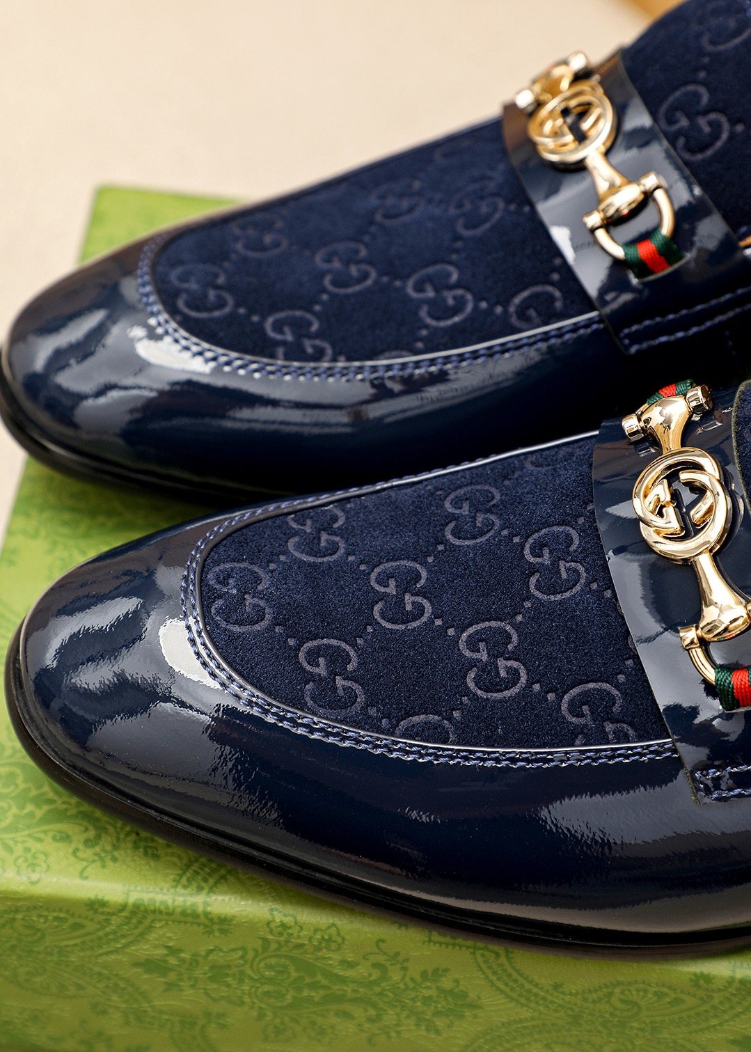 GUCCI Glossy Bit Loafers — detail