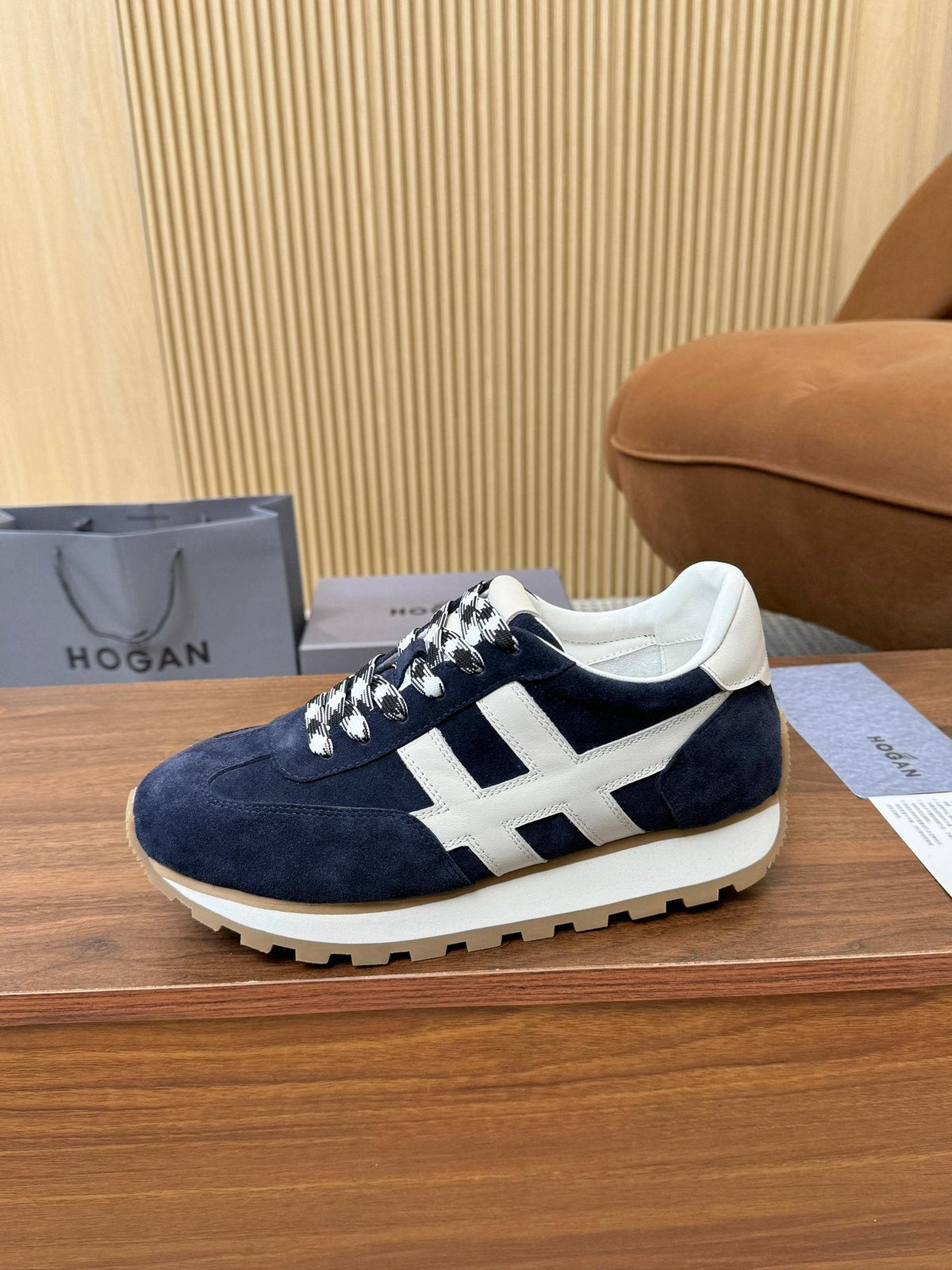 Hogan Leather Low-Top Sneakers — front