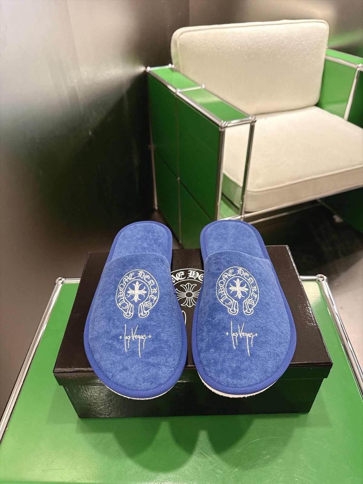 Comehearts Embroidered Open-Back Slippers — front