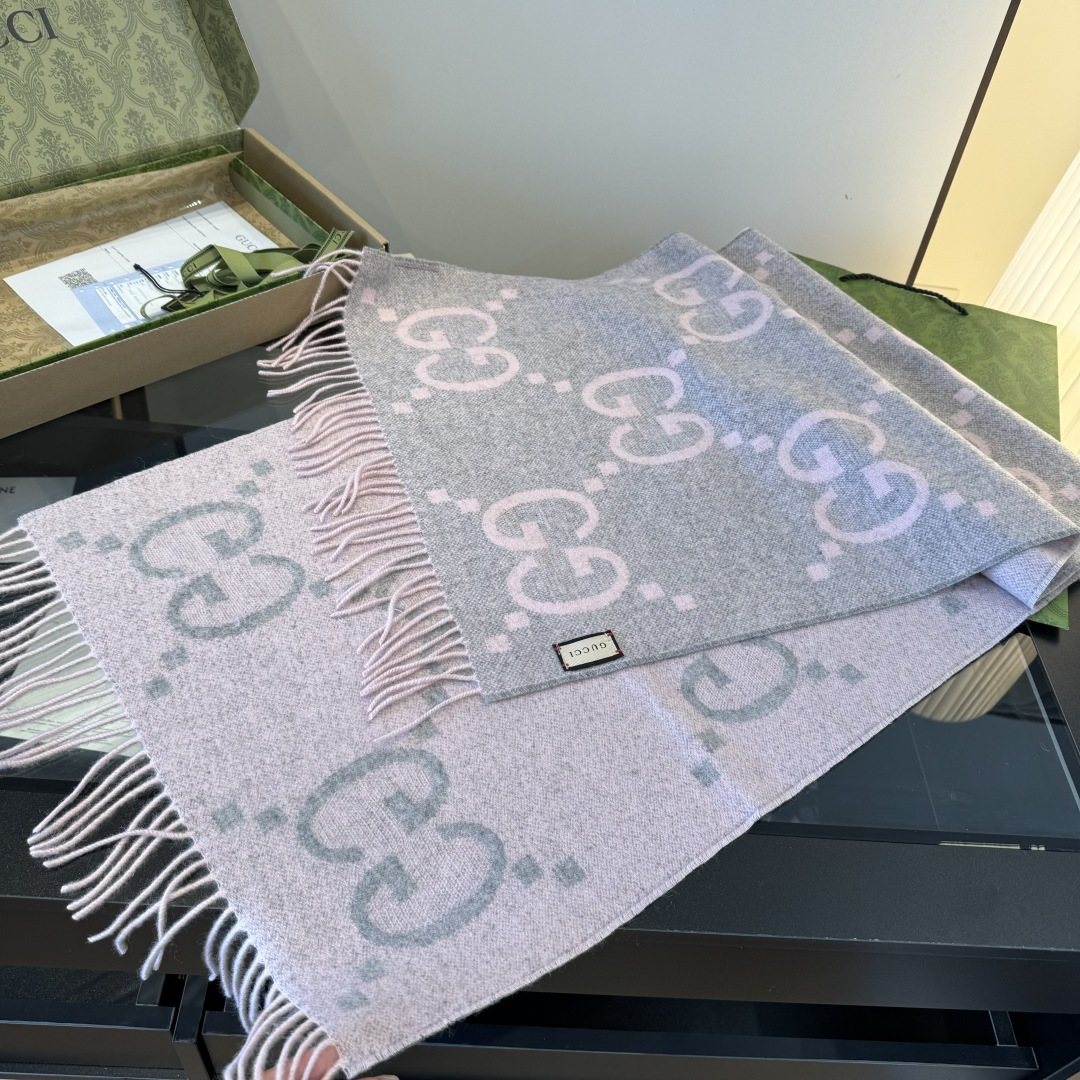 Gucci Fringed Interlocking Motif Scarf — front