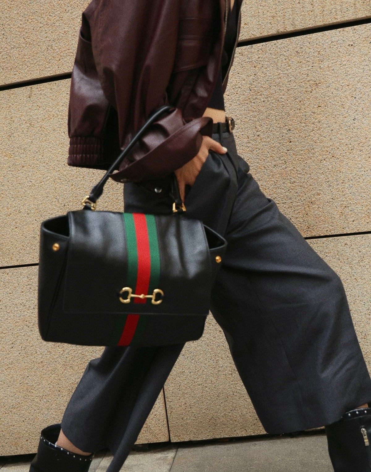 Gucci GG Paparazzo Medium Handbag – 875018