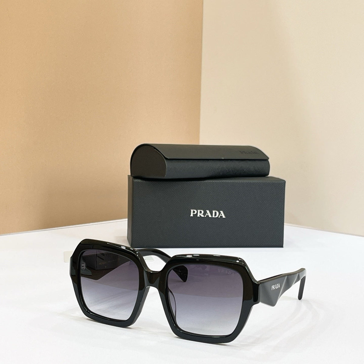 Prada Sunglasses – SPR28Z