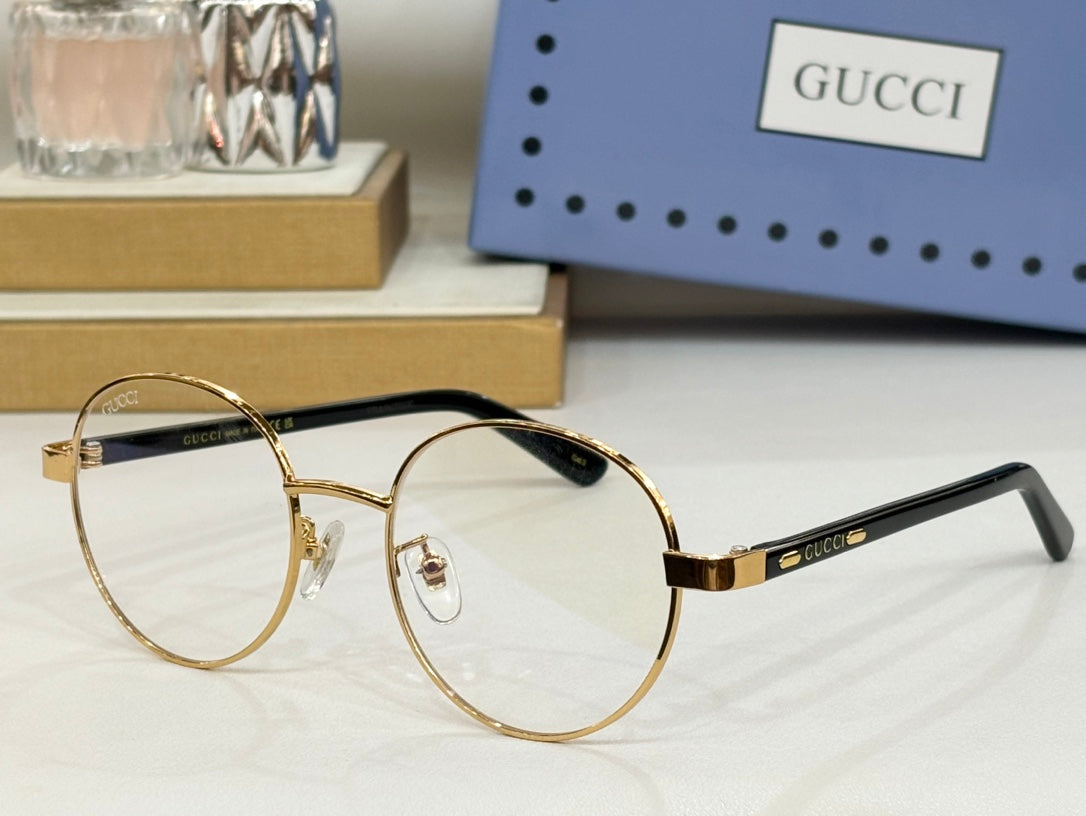 Gucci Eyeglasses – GG1585O