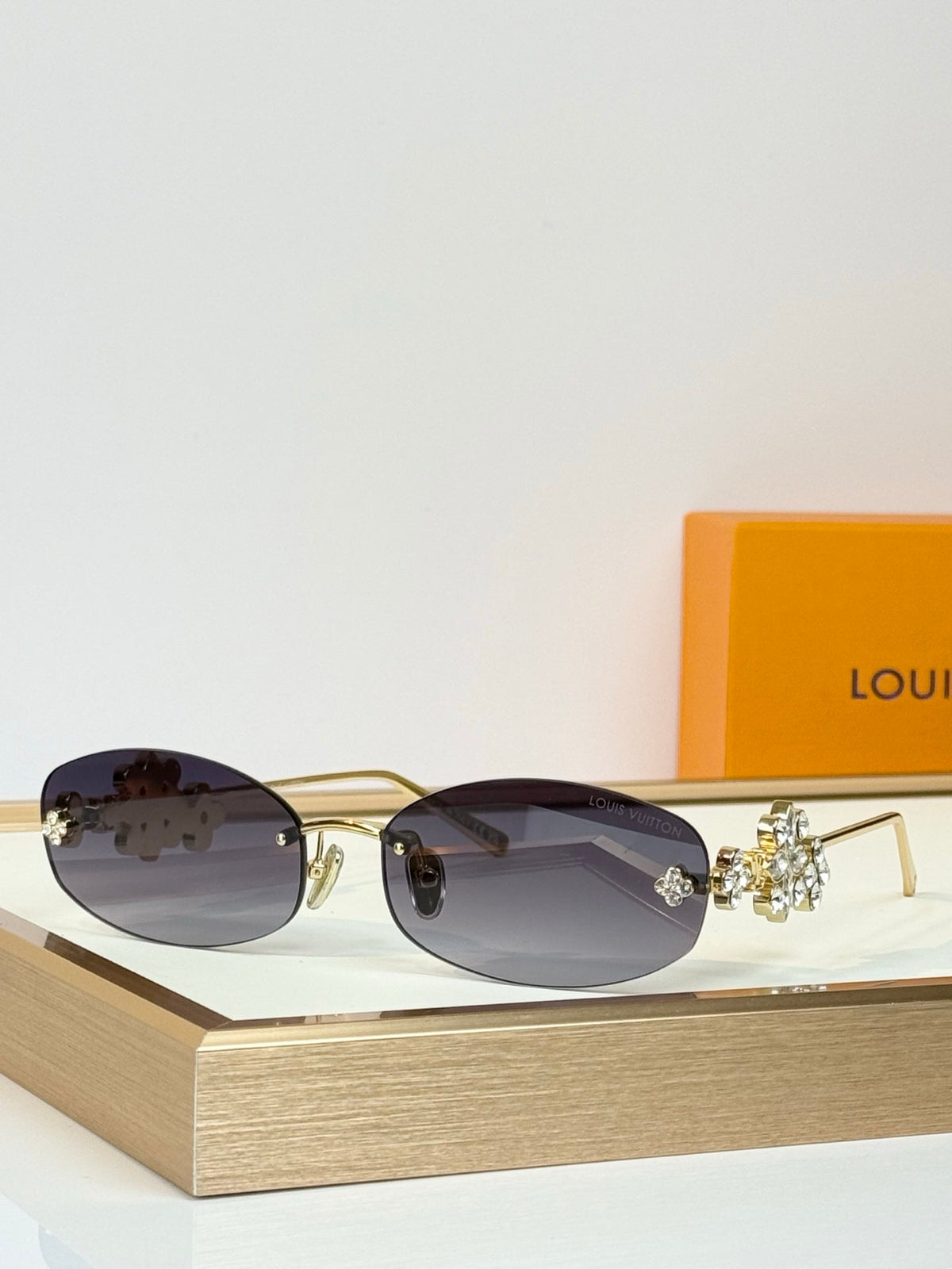 Louis Vuitton Sunglasses – Z3186U