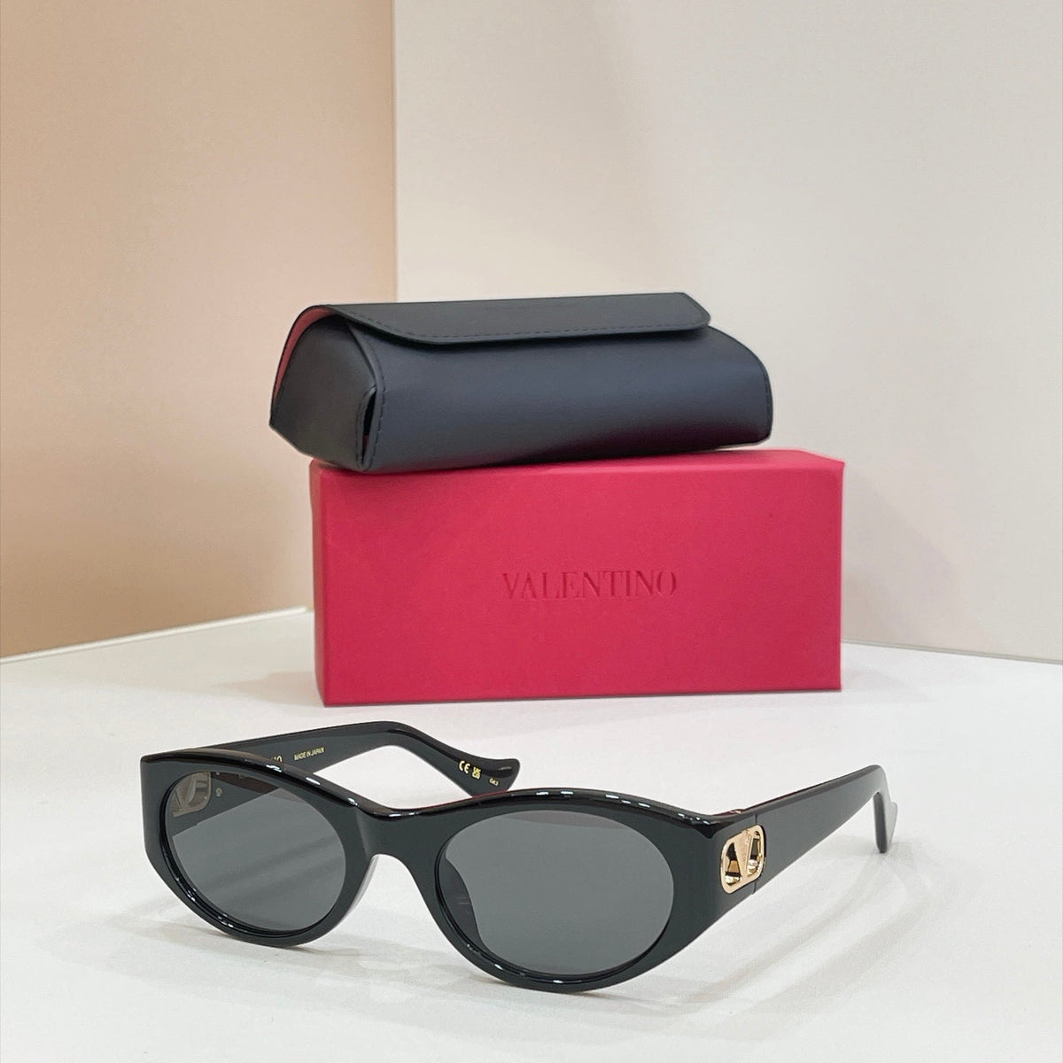 Valentino Sunglasses – VG0015S
