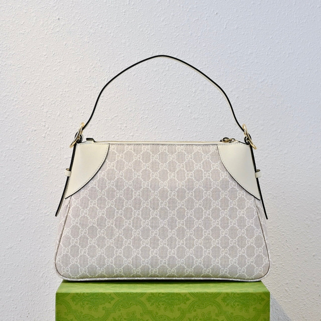 Gucci Emblem Medium Zip Tote Bag – 815217